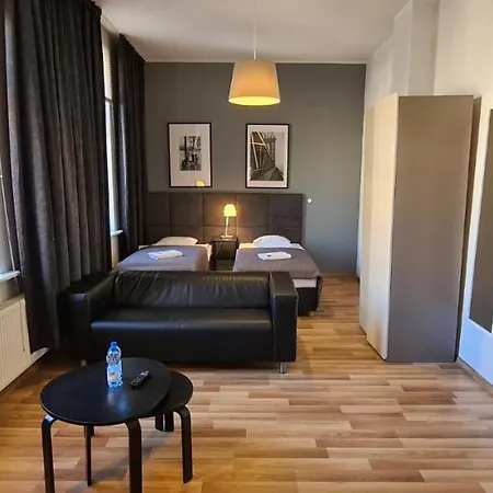 1 Night In - Matejki Hotel apartamentowy Poznań