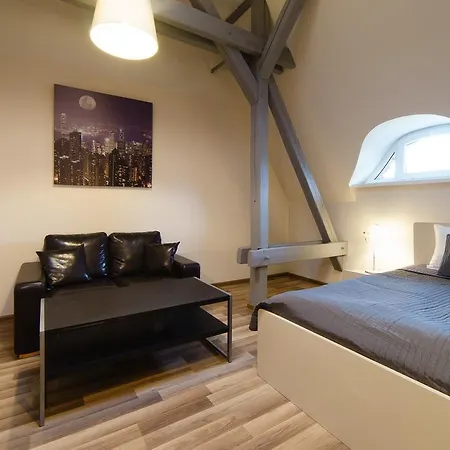Hotel apartamentowy 1 Night In - Matejki 3*