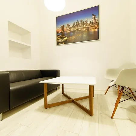 1 Night In - Matejki Πόζναν