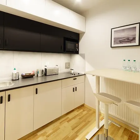 1 Night In - Matejki Hotel apartamentowy Poznań