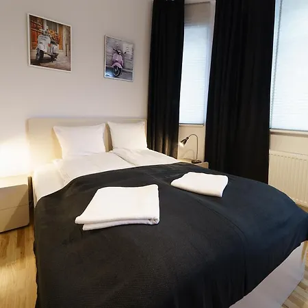 Hotel apartamentowy 1 Night In - Matejki Poznań